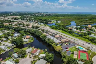 9115 Tudor Dr, Tampa, FL 33615 - Photo 41