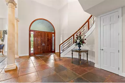 211 Rue Des Chateaux, Tarpon Springs, FL 34688 - Photo 9