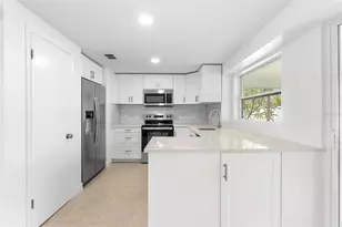 504 Red Mangrove Ln, Apollo Beach, FL 33572 - Photo 5