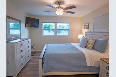 13702 Martinique Drive, Seminole, FL 33776 - Photo 15