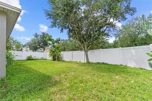7717 Landcare Ln, Tampa, FL 33616 - Photo 33