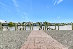 11705 3rd St E, Treasure Island, FL 33706 - Photo 27