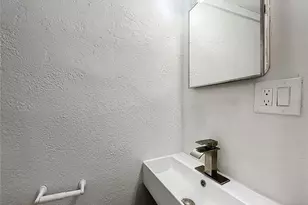 11705 3rd St E, Treasure Island, FL 33706 - Photo 19
