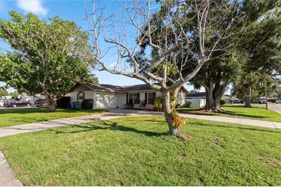 2813 20th Avenue W, Bradenton, FL 34205 - Photo 1