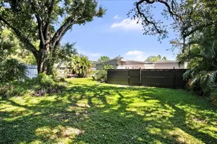 7502 Lakeside Blvd, Tampa, FL 33614 - Photo 11