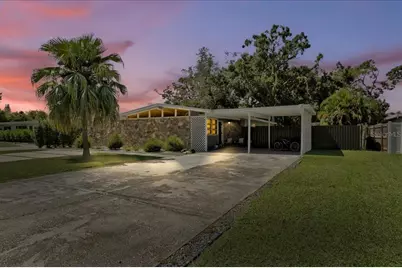 7502 Lakeside Boulevard, Tampa, FL 33614 - Photo 1