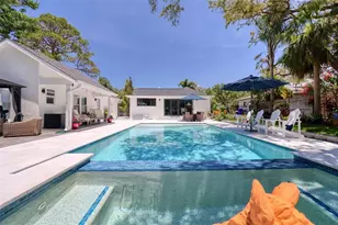 225 President St, Dunedin, FL 34698 - Photo 3