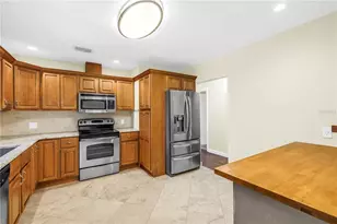 525 Villa Grande Ave S, Saint Petersburg, FL 33707 - Photo 19