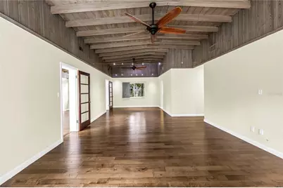 525 Villagrande Avenue S, Saint Petersburg, FL 33707 - Photo 9