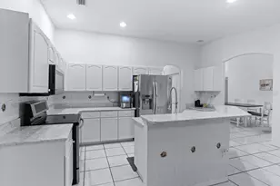 828 Innergary Pl, Valrico, FL 33594 - Photo 5