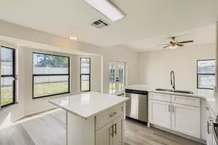 8601 Flowing Brook Ct, Tampa, FL 33635 - Photo 11