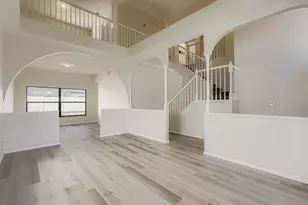 8601 Flowing Brook Ct, Tampa, FL 33635 - Photo 5