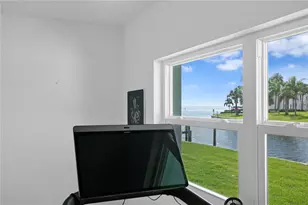 540 Dolphin Ave SE, Saint Petersburg, FL 33705 - Photo 29