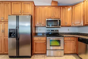 2021 Elk Spring Dr, Brandon, FL 33511 - Photo 13