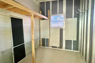 7049 Mt Essex Dr NE, Saint Petersburg, FL 33702 - Photo 27