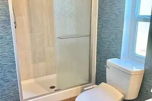 7049 Mt Essex Dr NE, Saint Petersburg, FL 33702 - Photo 17