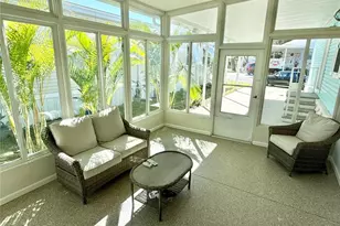 7049 Mt Essex Dr NE, Saint Petersburg, FL 33702 - Photo 5