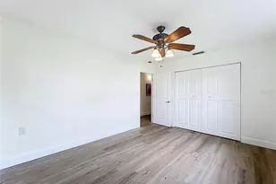 37 Dolphin Dr, Treasure Island, FL 33706 - Photo 21