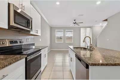 31967 Blue Passing Loop, Wesley Chapel, FL 33545 - Photo 7