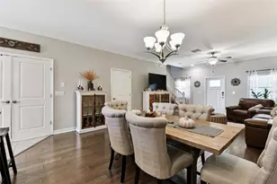 28465 Tranquil Lake Cir, Wesley Chapel, FL 33543 - Photo 13