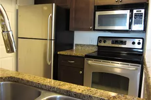 10200 Gandy Blvd N, Saint Petersburg, FL 33702 - Photo 9