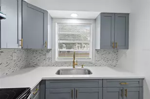 7724 Downing Cir, Tampa, FL 33610 - Photo 11