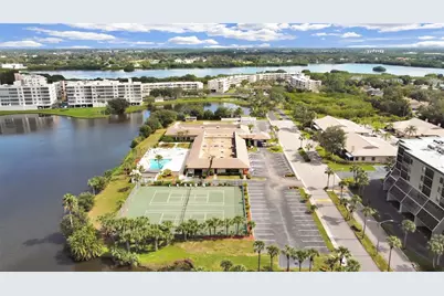 10038 62nd Terrace N #8, Saint Petersburg, FL 33708 - Photo 21