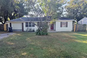 2624 48th Ave N, Saint Petersburg, FL 33714 - Photo 1