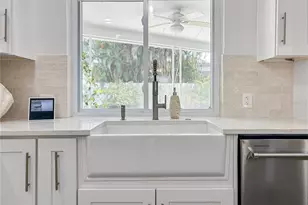 5853 Leeland St S, Saint Petersburg, FL 33715 - Photo 9
