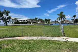 266 Beeney Rd SE, Port Charlotte, FL 33952 - Photo 1