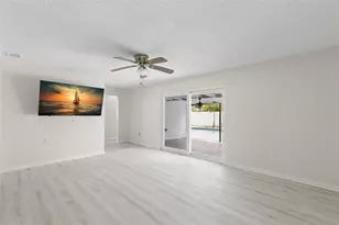 310 94th Ave N, Saint Petersburg, FL 33702 - Photo 13