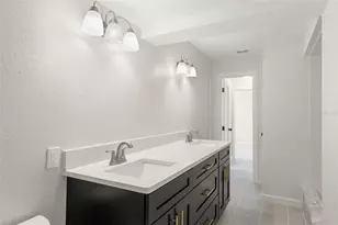 310 94th Ave N, Saint Petersburg, FL 33702 - Photo 33