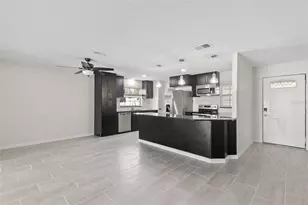 310 94th Ave N, Saint Petersburg, FL 33702 - Photo 5