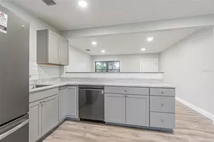 1003 N Bracewell Dr, Plant City, FL 33563 - Photo 23