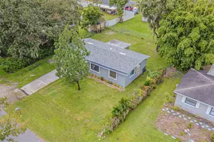 1003 N Bracewell Dr, Plant City, FL 33563 - Photo 3