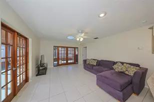 8012 26th Ave N, Saint Petersburg, FL 33710 - Photo 9