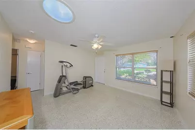 8012 26th Avenue N, Saint Petersburg, FL 33710 - Photo 5