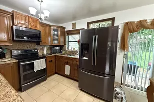 6022 Murray Hill Dr, Tampa, FL 33615 - Photo 7