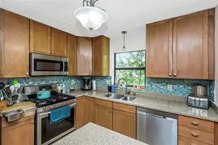 2600 56th Ln N, Saint Petersburg, FL 33710 - Photo 15