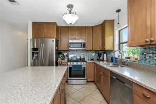 2600 56th Ln N, Saint Petersburg, FL 33710 - Photo 13