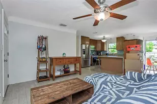 2600 56th Ln N, Saint Petersburg, FL 33710 - Photo 5