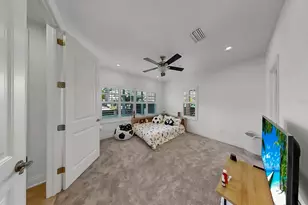 111 N Albany Ave, Tampa, FL 33606 - Photo 11