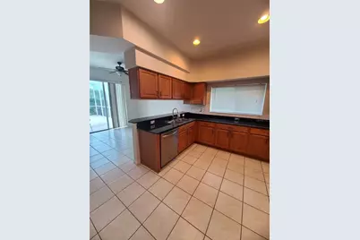 10760 Plantation Bay Drive, Tampa, FL 33647 - Photo 7