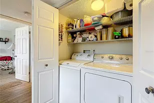 5920 80th St N, Saint Petersburg, FL 33709 - Photo 9