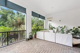 1041 Seagrape Dr, Ruskin, FL 33570 - Photo 47