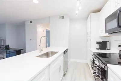 4211 Chatham Oak Court #107, Tampa, FL 33624 - Photo 7