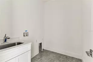 7804 Hidden Creek Loop, Lakewood Ranch, FL 34202 - Photo 39