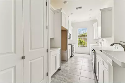 7804 Hidden Creek Loop #103, Lakewood Ranch, FL 34202 - Photo 5