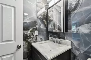 2942 W Bay Dr, Belleair Bluffs, FL 33770 - Photo 23