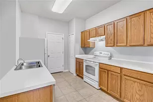814 Fern Leaf Dr, Ruskin, FL 33570 - Photo 7